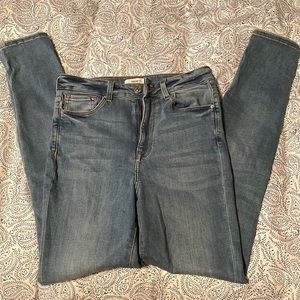 Forever 21 high waisted blue jeans